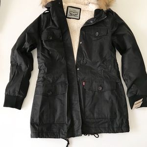 Levi’s Faux Fur Trim Hooded Jacket Size S